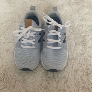 Very gently used worn only a couple of times